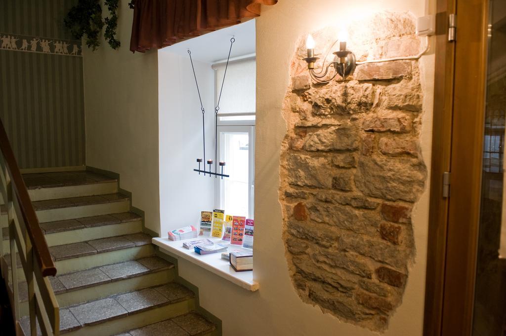 Oldhouse Hostel Tallinn Eksteriør bilde