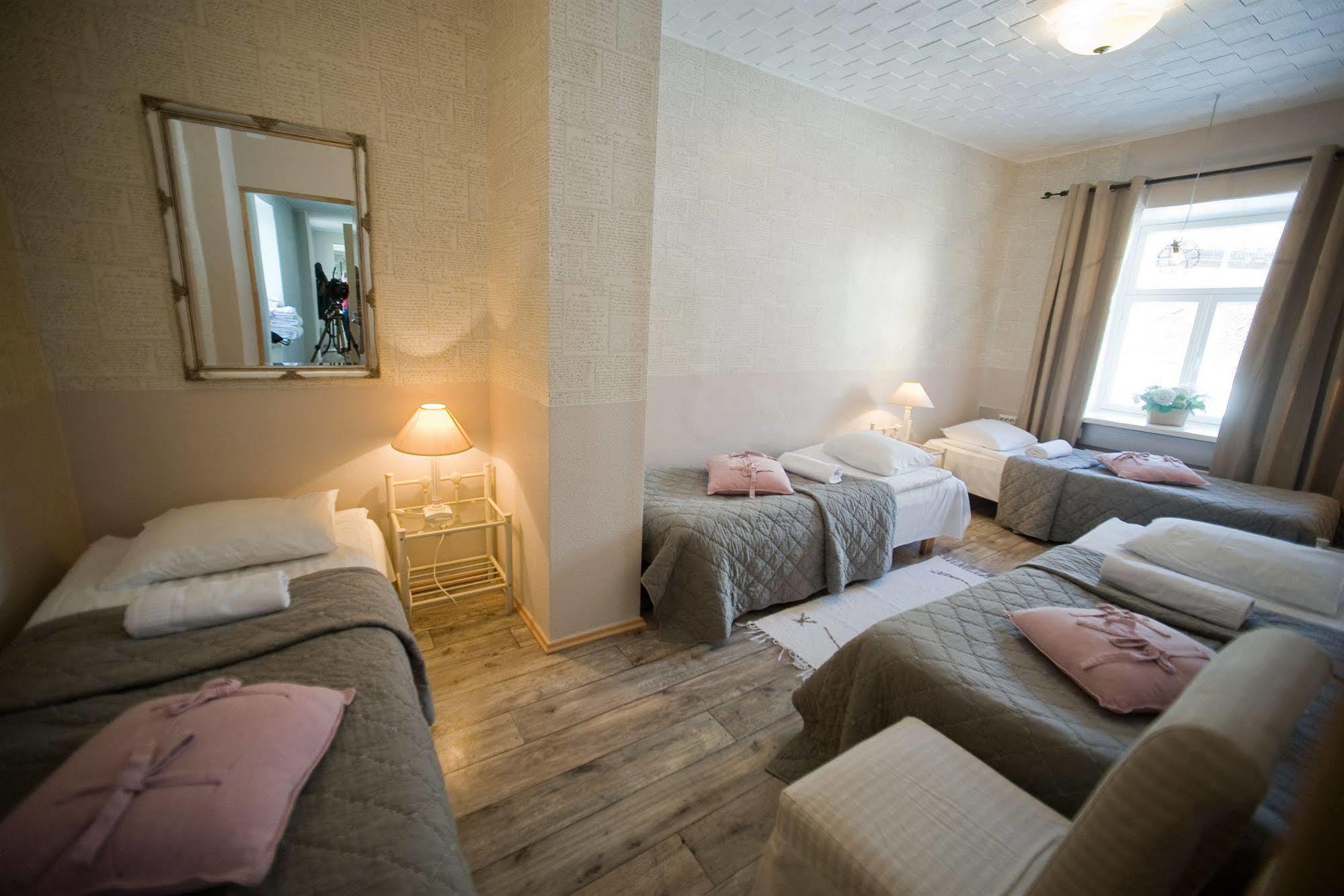 Oldhouse Hostel Tallinn Eksteriør bilde